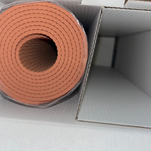 π§π»ββοΈπ«¦β’ππ LOGILATES x S-N-A-T-C-H Vibesβ’ππ - Picture 3 of 10